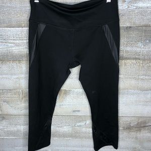 Fabletics black cropped active running workout leggings